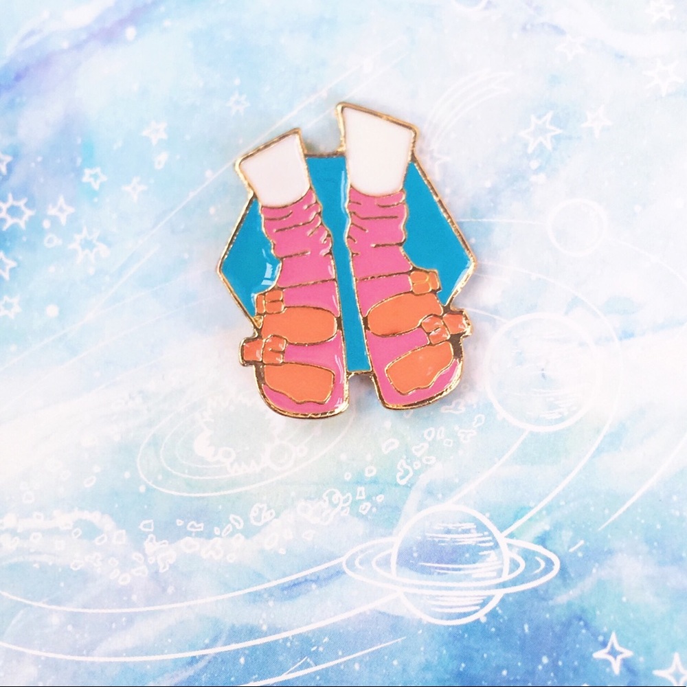 ✨ Sandal Pin ✨ - Picture 2 of 5
